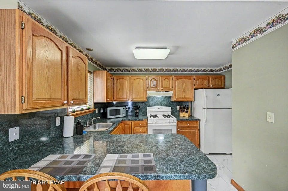 211 Nadine Boulevard photo 53