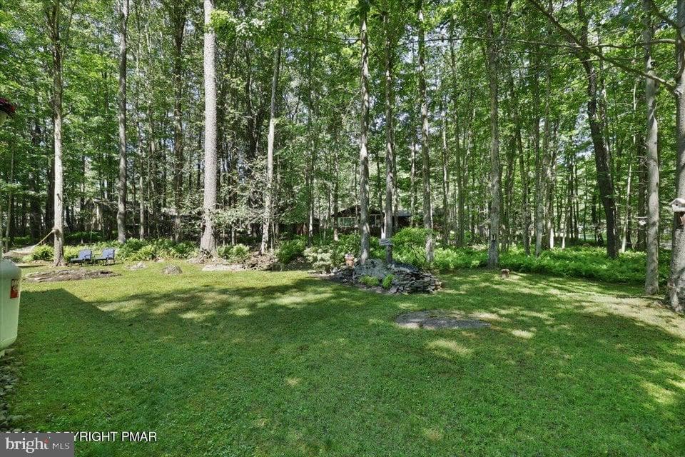 137 Outer Drive, Pocono Lake