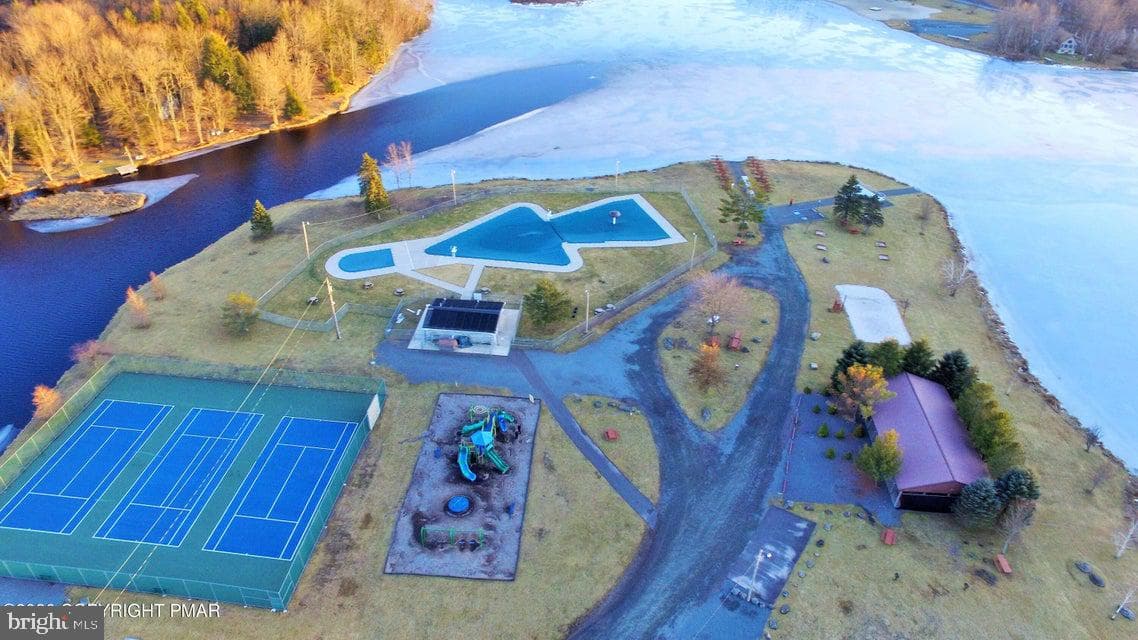 137 Outer Drive photo 59