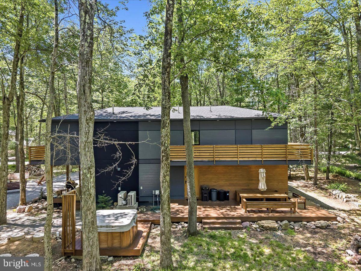 1142 Oakland Place photo 3