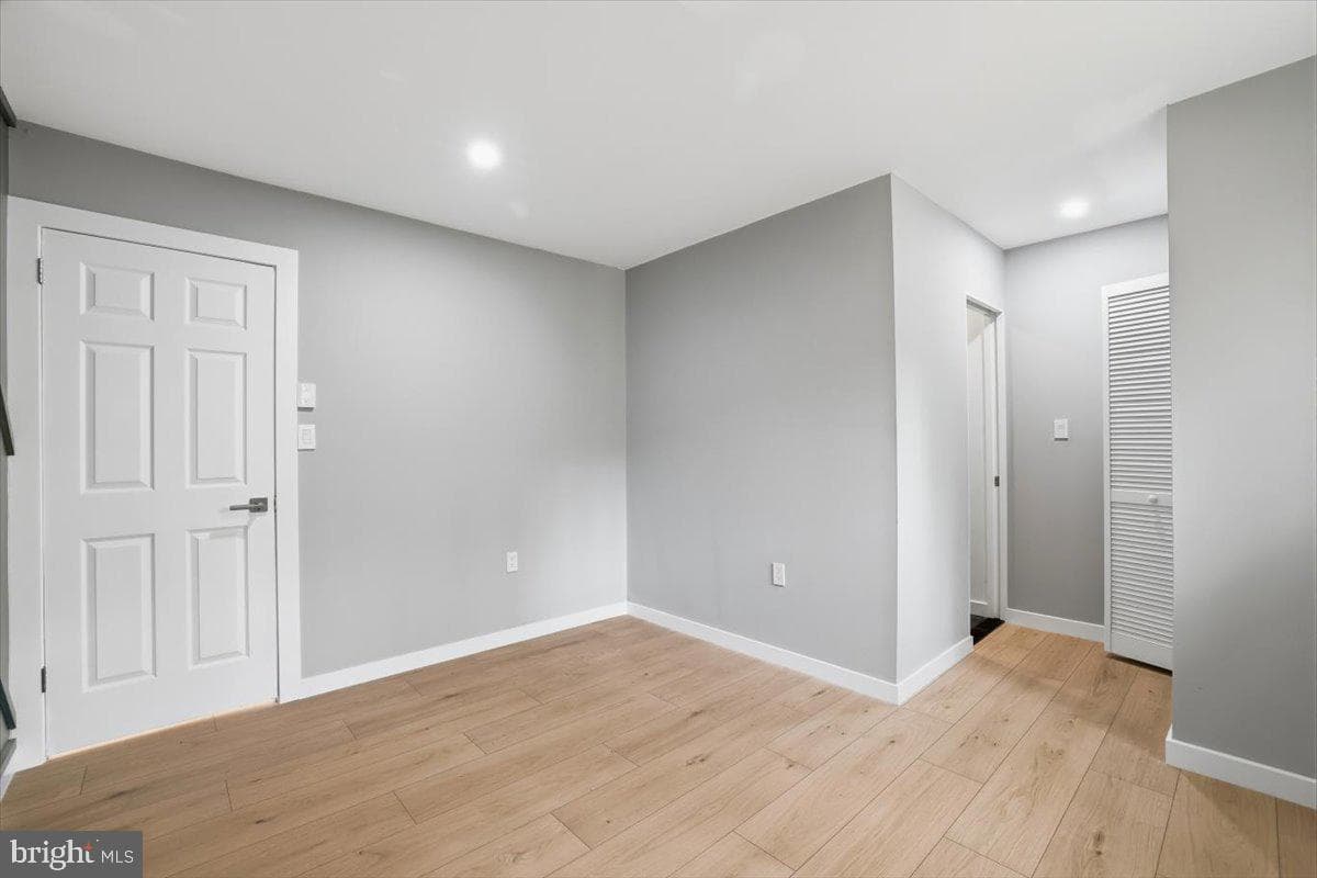 8934 Deerfield Road photo 23