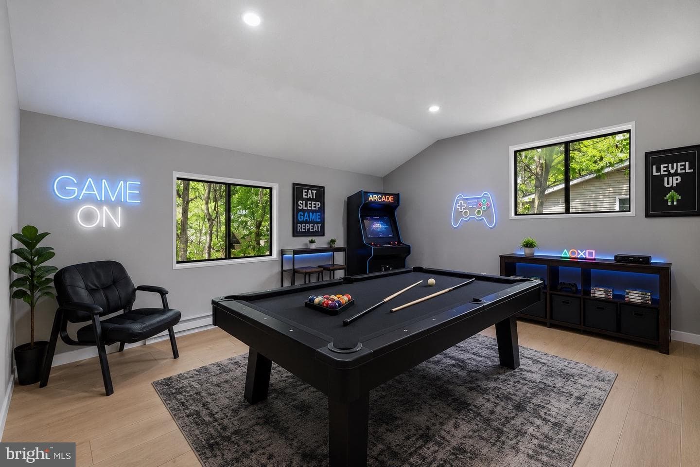 8934 Deerfield Road photo 26