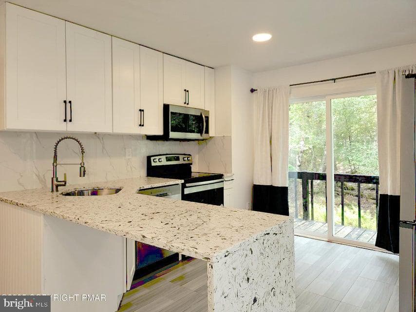 121 Overland Drive photo 3