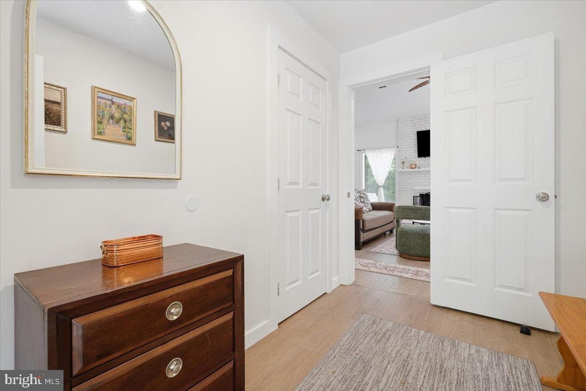 4172 Brook Court photo 5