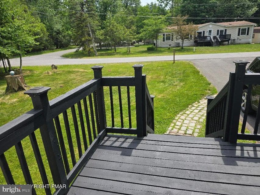 8111 Coco Drive, Pocono Summit