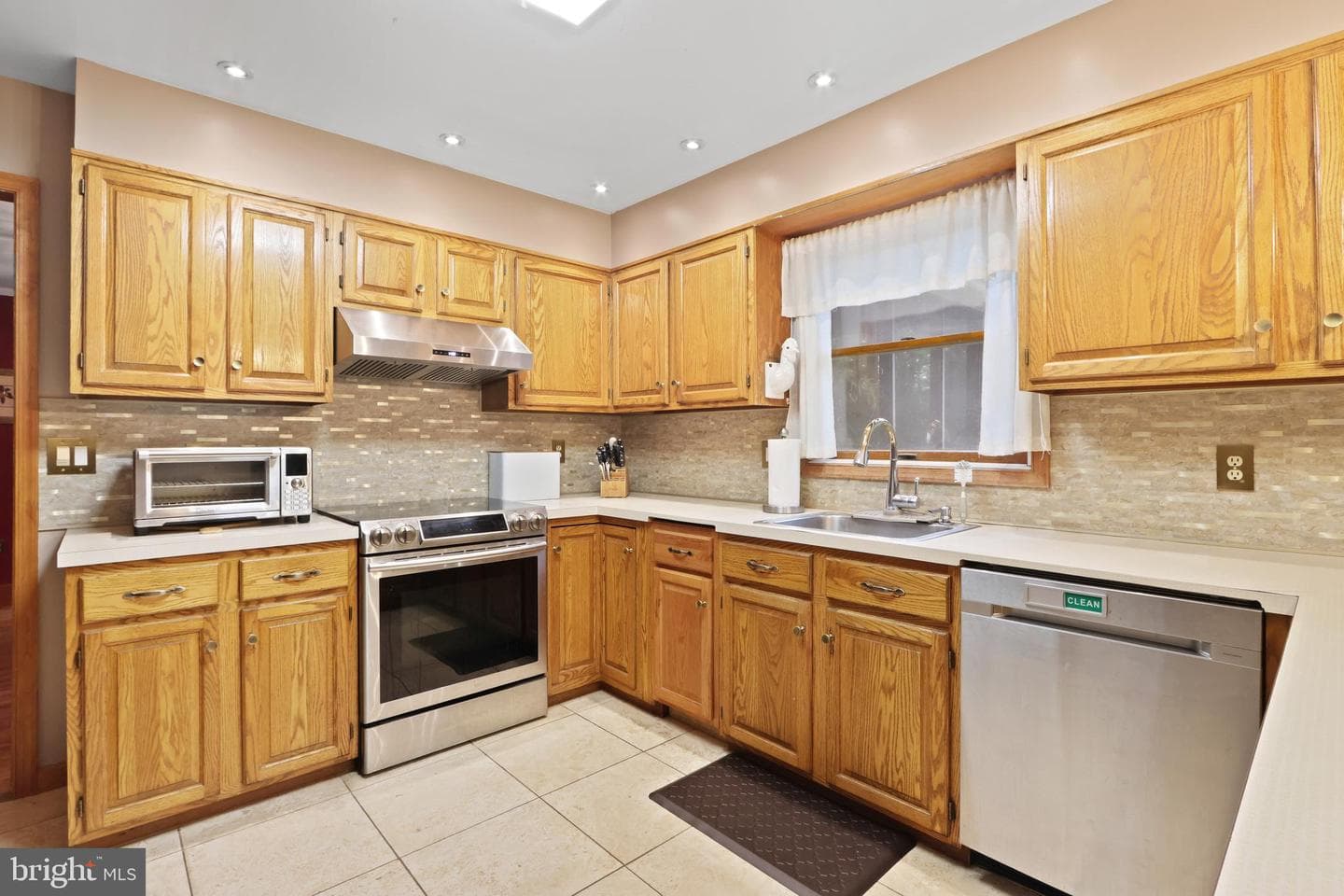 209 Remington Road photo 14