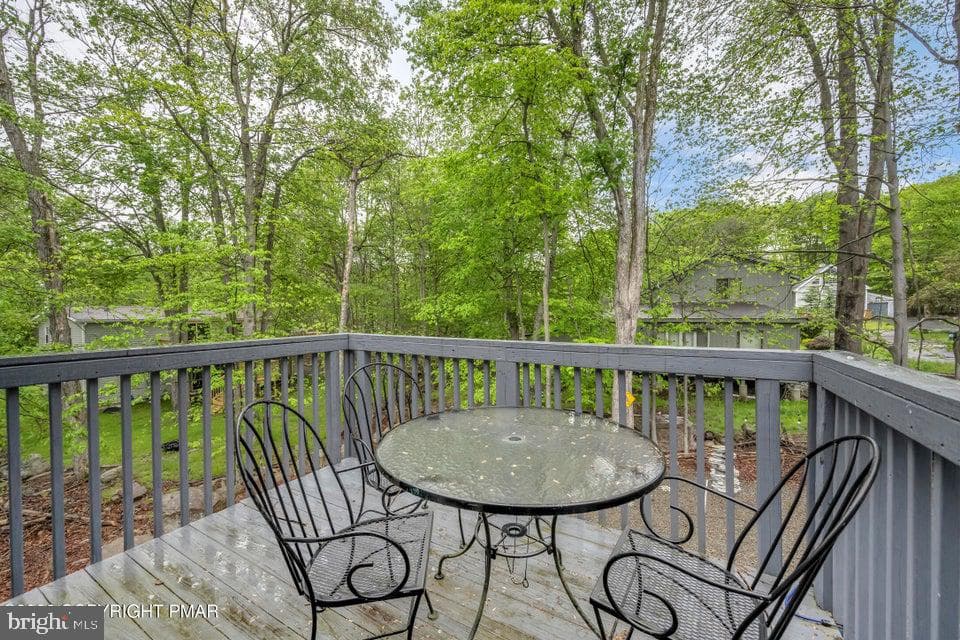 7430 Ventnor Drive photo 23