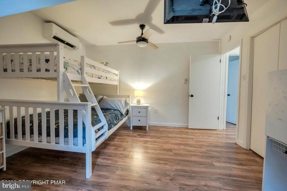 7430 Ventnor Drive photo 25