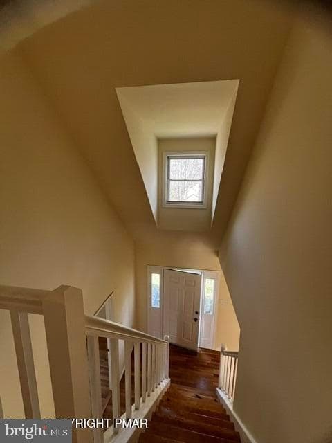 1281 Winding Way photo 4