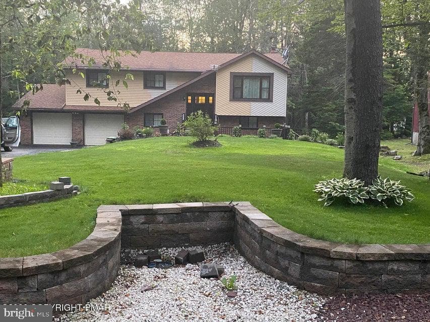1254 Chandus Way, Tobyhanna