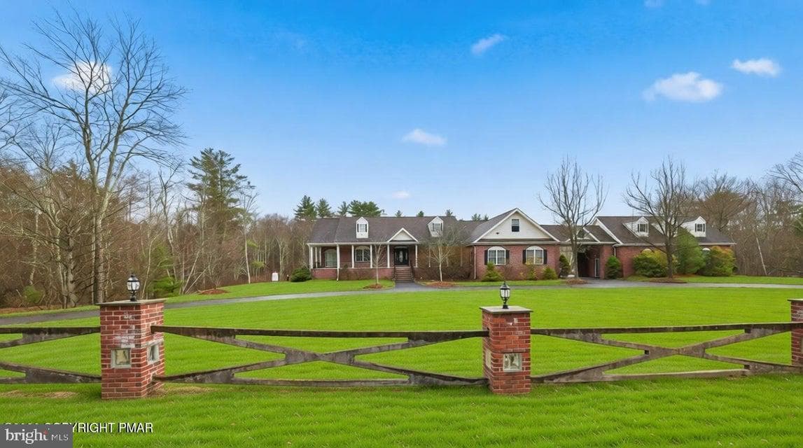 267 Scenic Drive photo 3