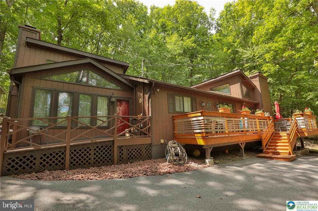 2114 Lansdale Drive, East Stroudsburg