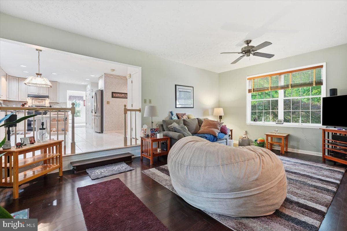 875 Greenview Drive photo 17