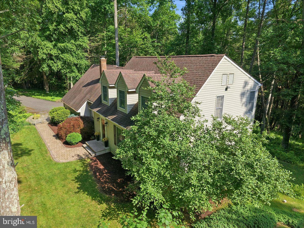 875 Greenview Drive, Stroudsburg