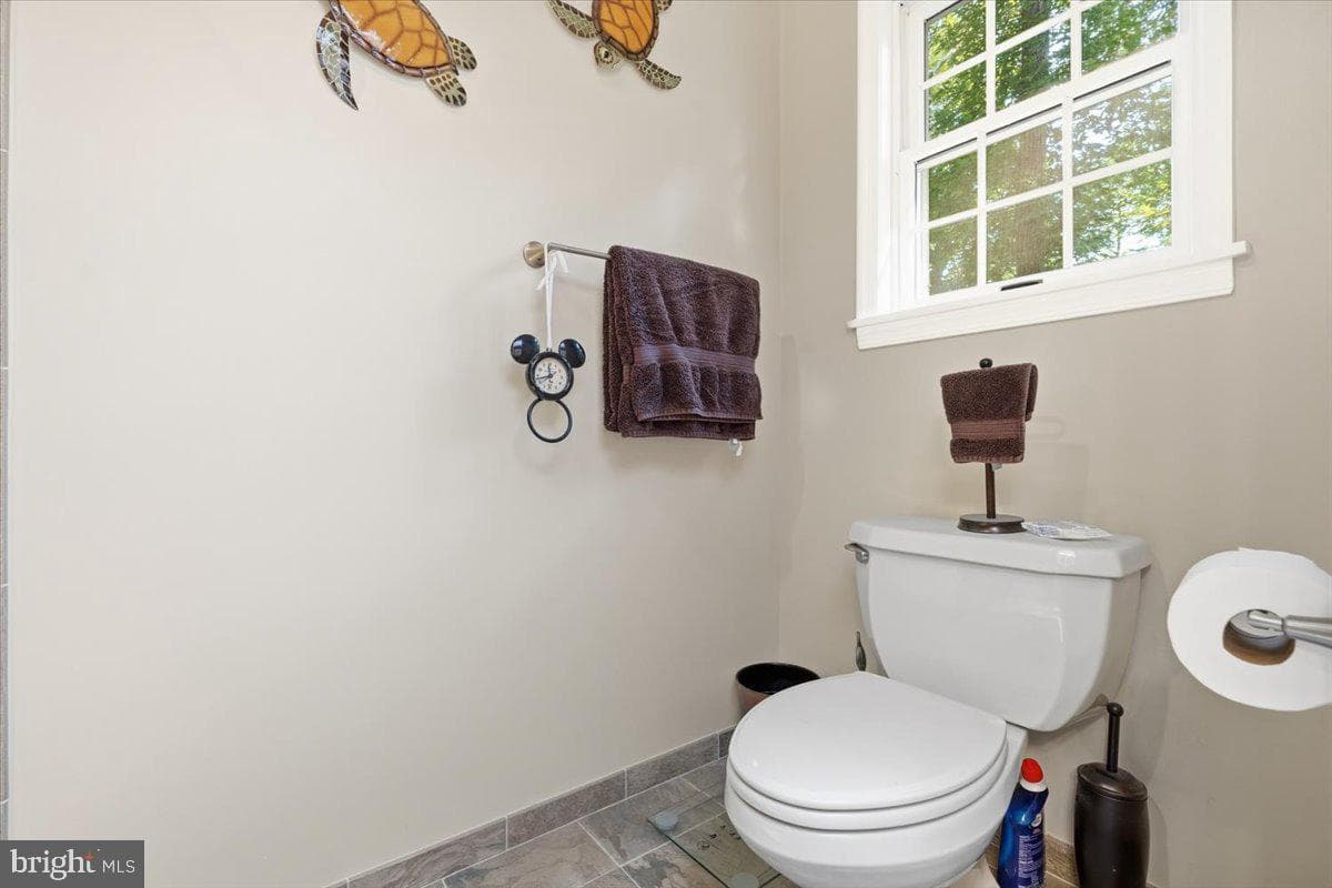 875 Greenview Drive photo 36