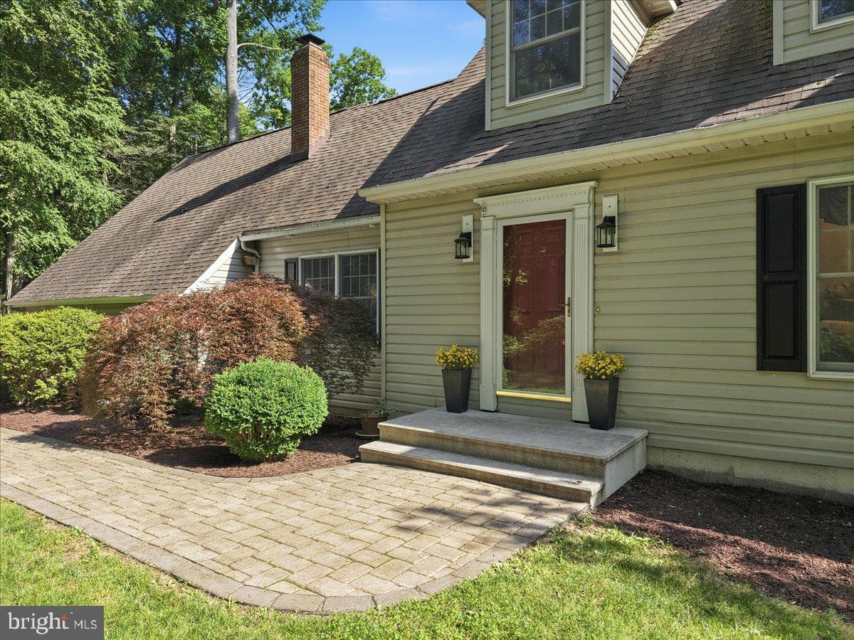 875 Greenview Drive photo 6