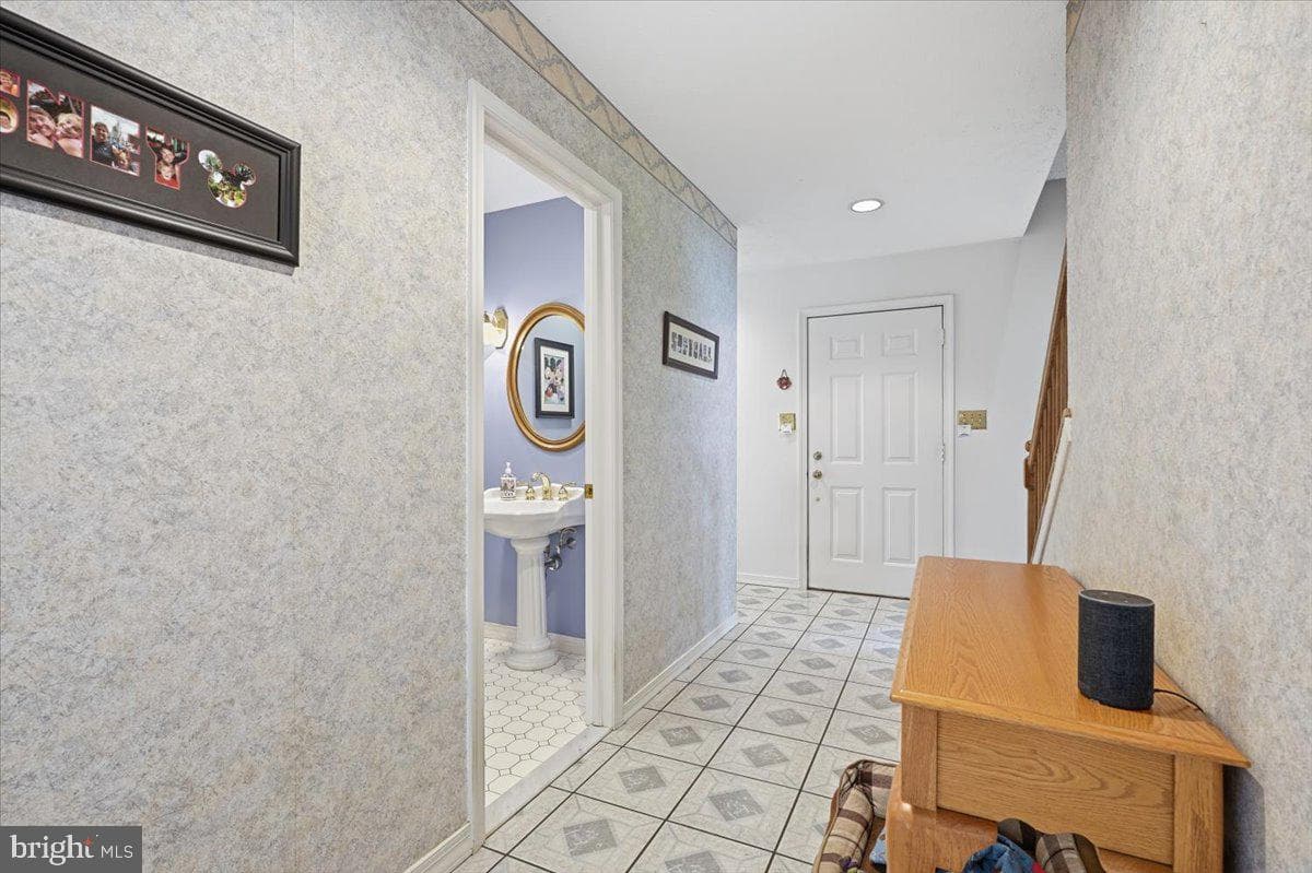 875 Greenview Drive photo 8