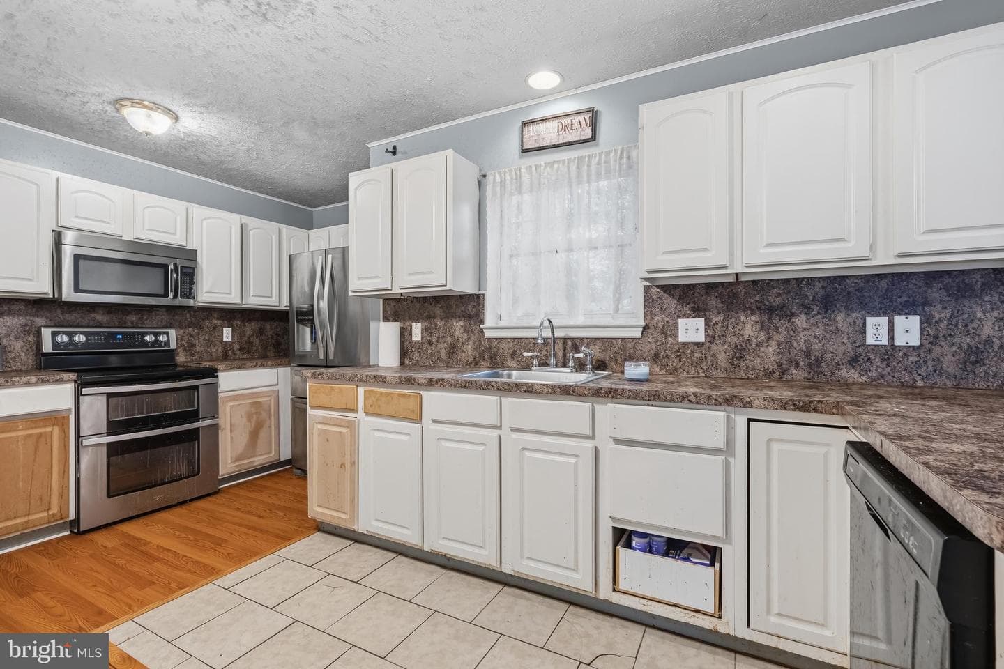 1124 Cambell Way photo 13