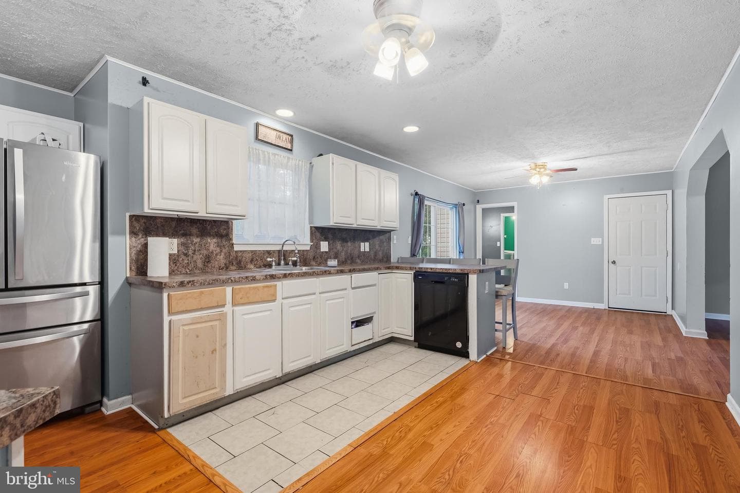 1124 Cambell Way photo 15