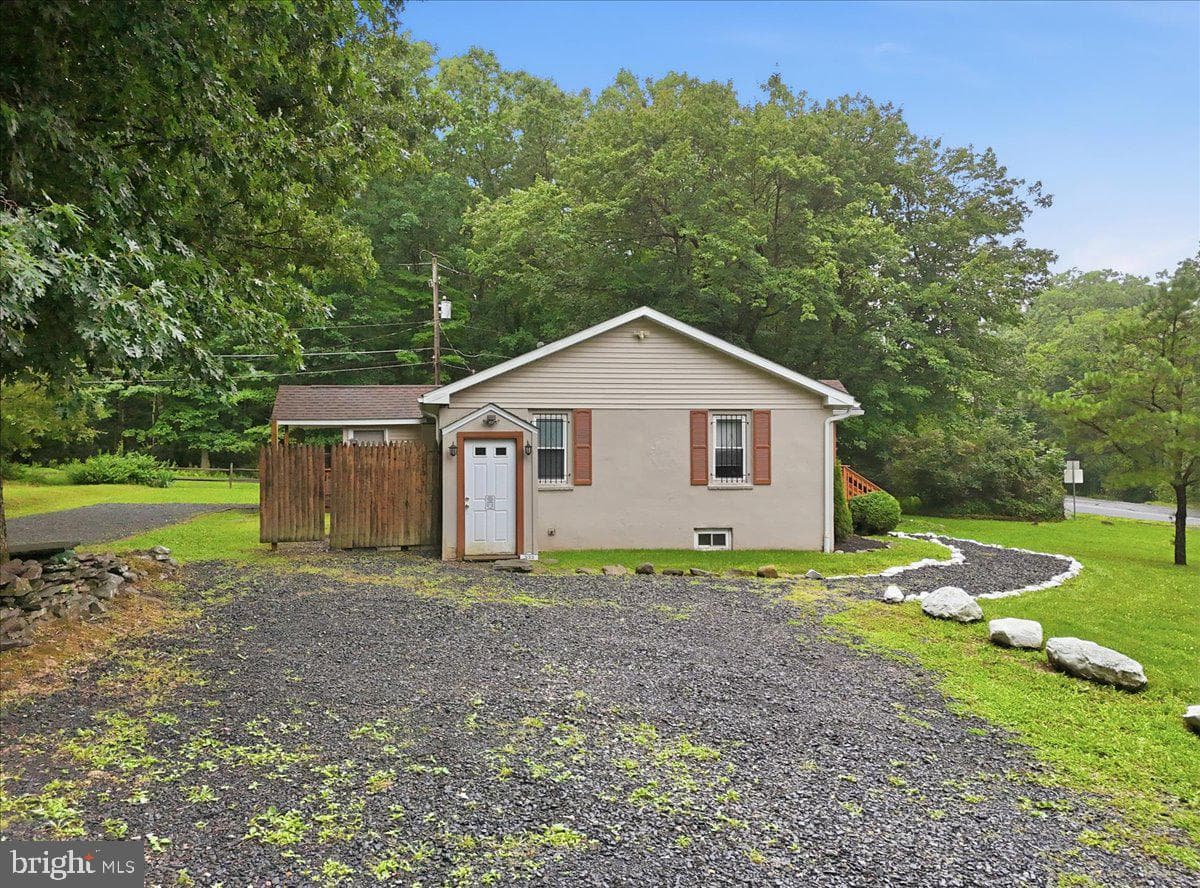 332 Route 390 photo 38