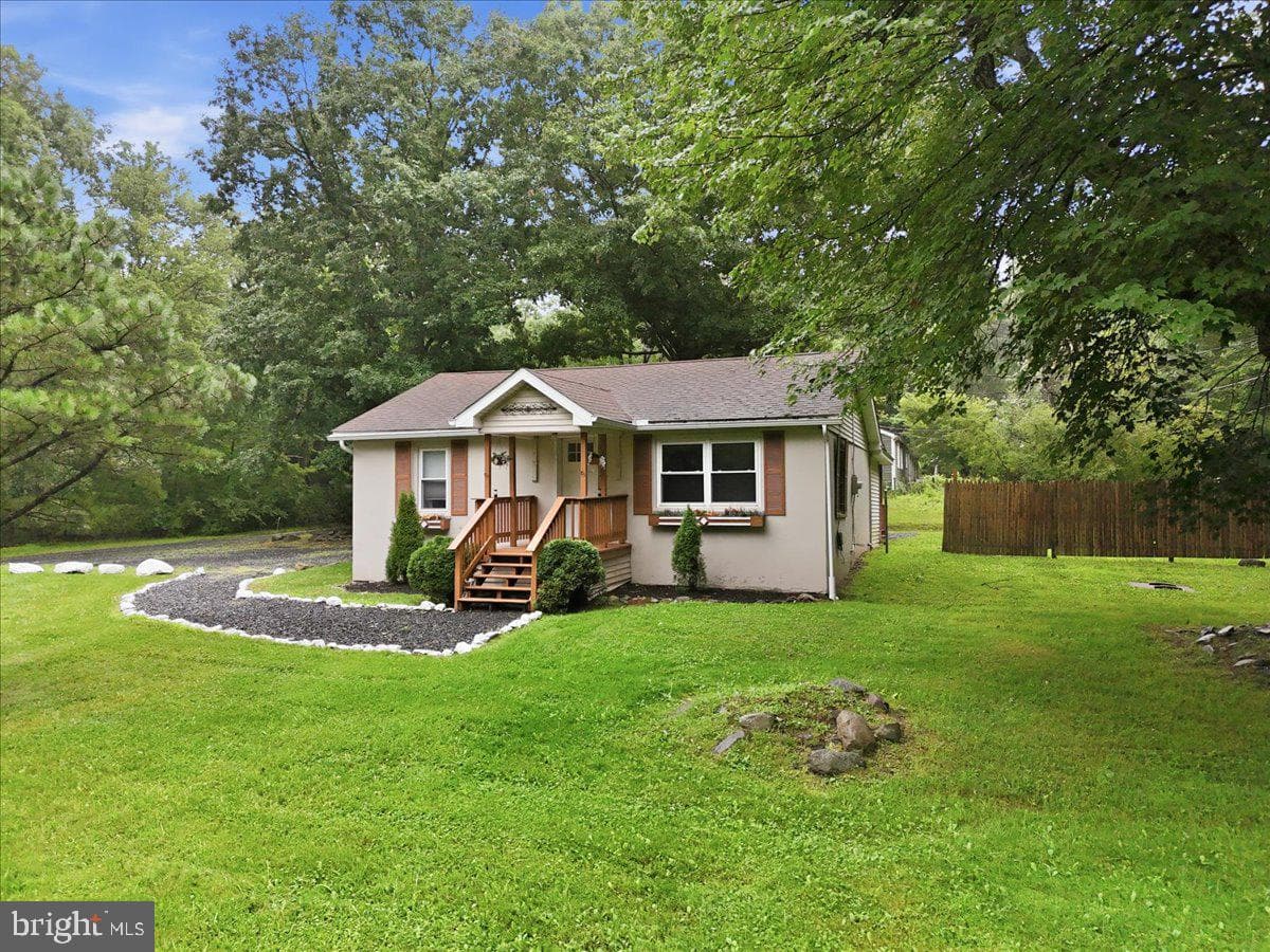 332 Route 390 photo 4
