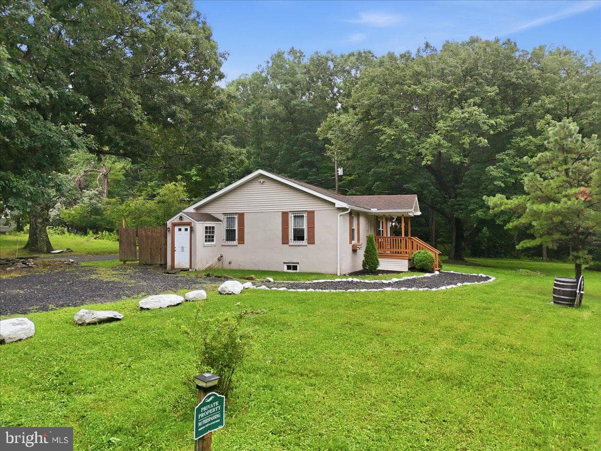 332 Route 390 photo 40