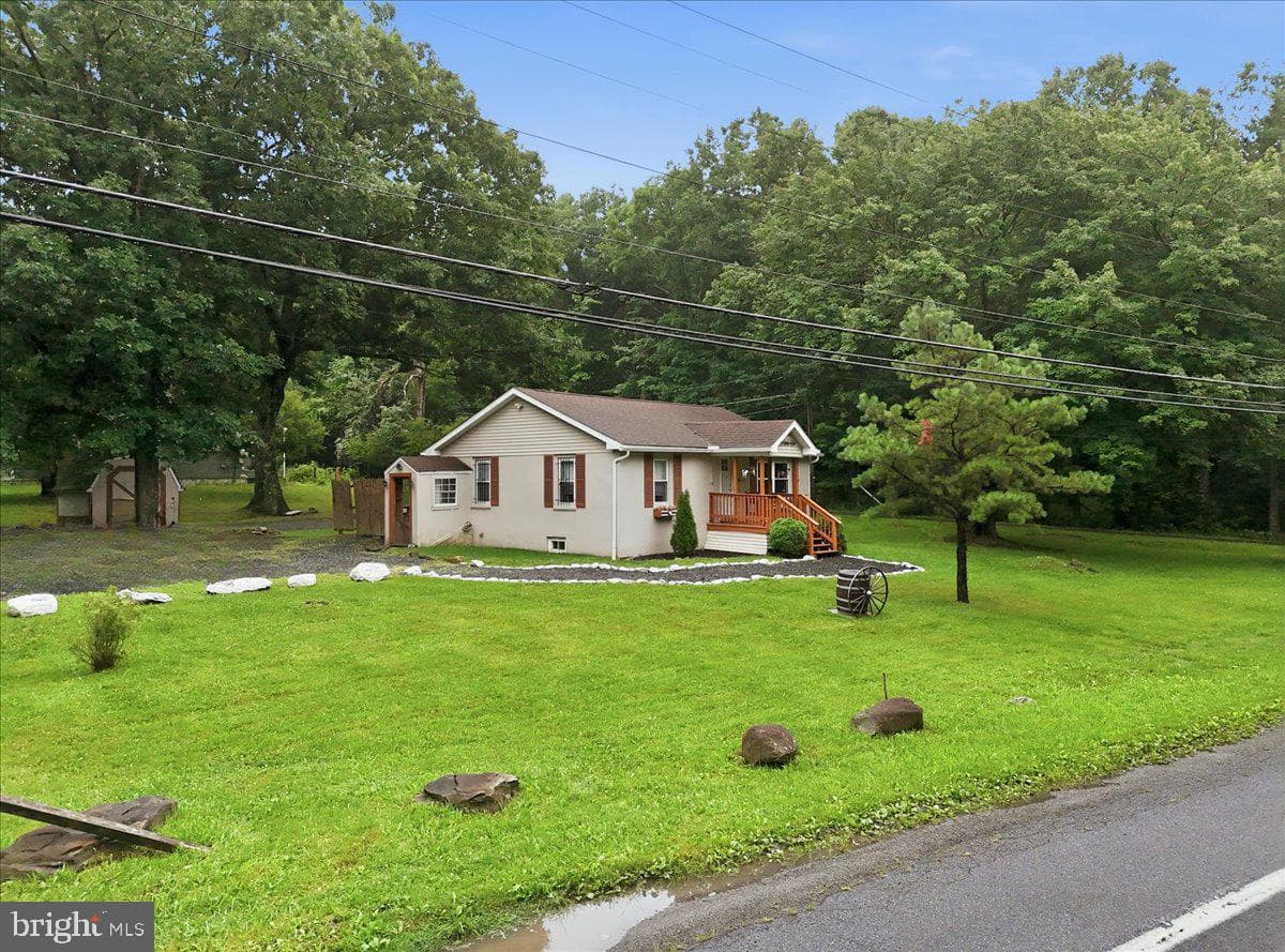 332 Route 390 photo 5