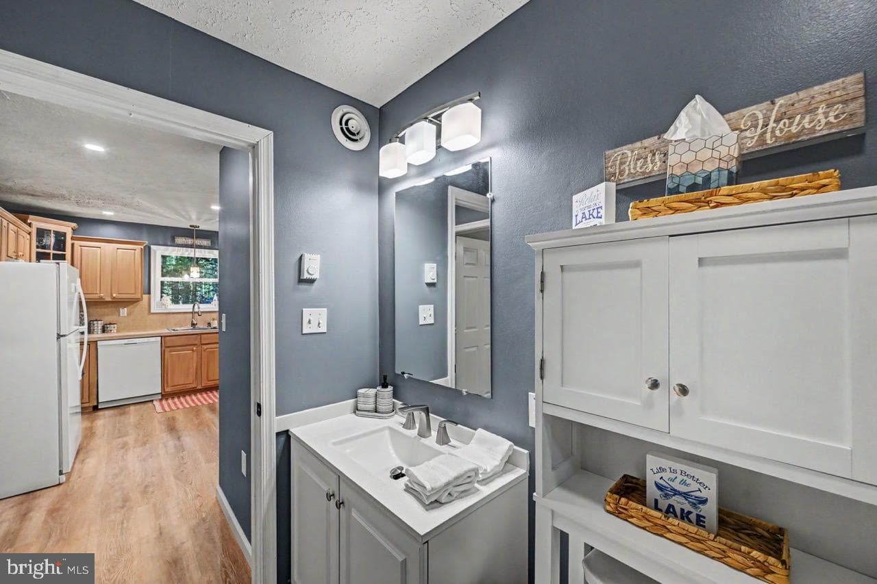 5376 Conoquenissing Drive photo 37