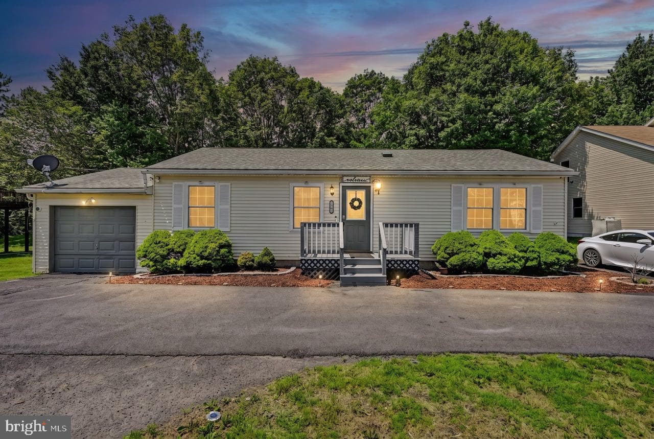 1201 Cambell Way, Tobyhanna