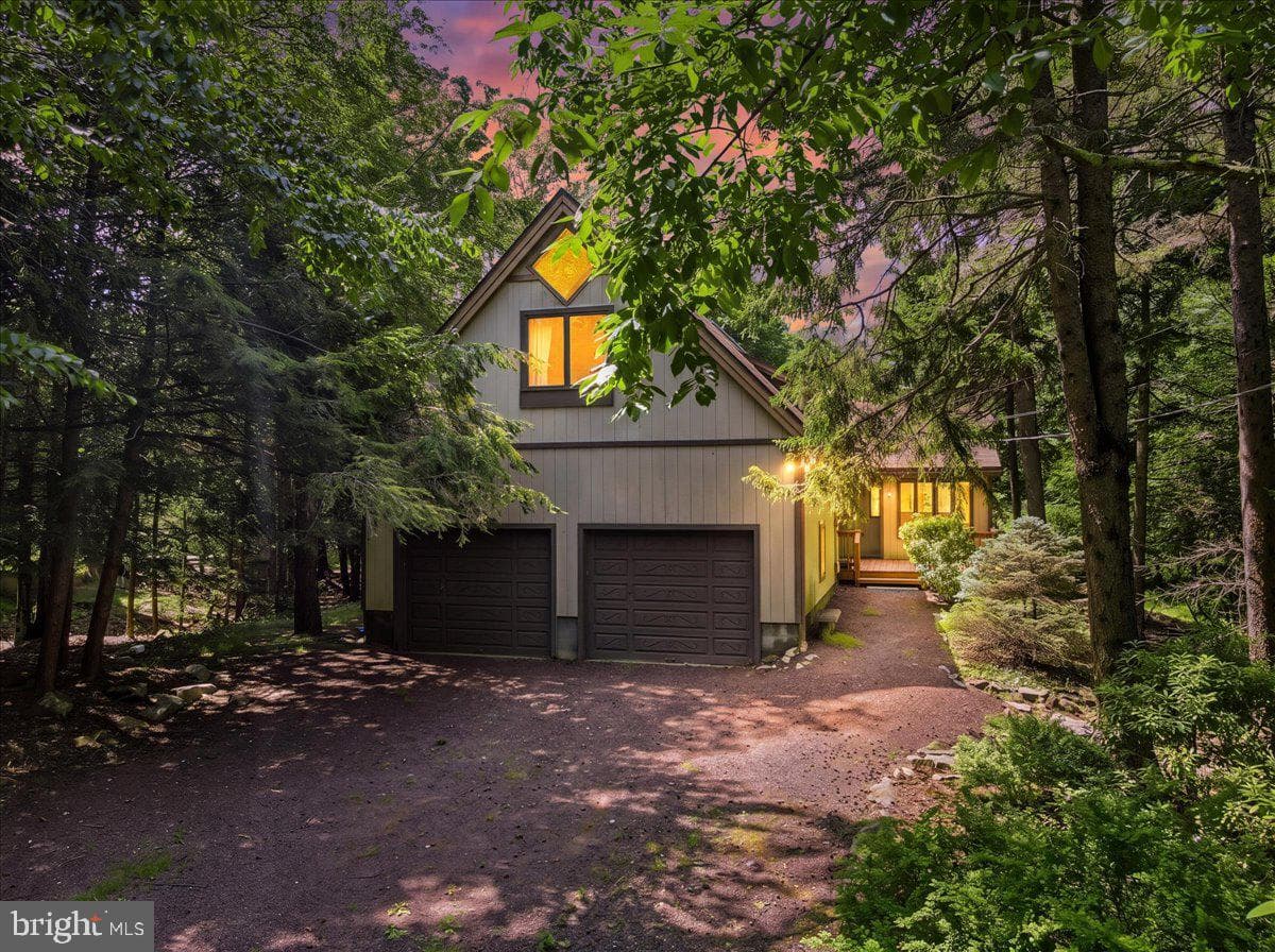 2208 Hillcrest Drive, Pocono Pines