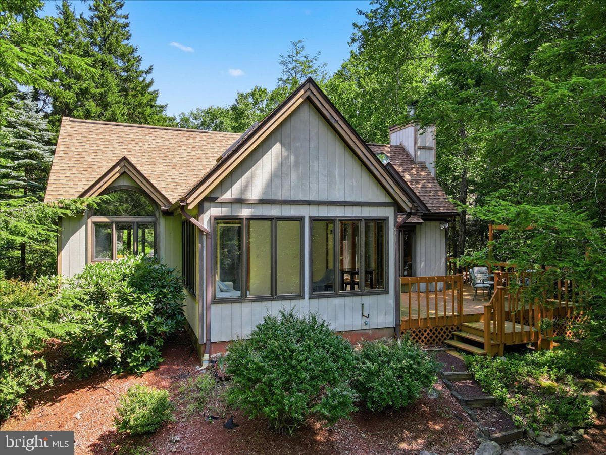 2208 Hillcrest Drive photo 40