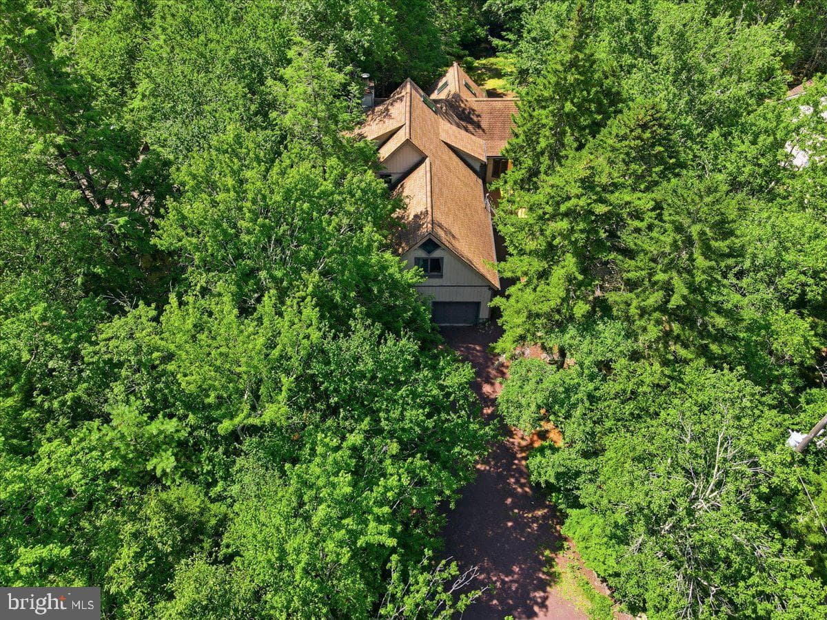 2208 Hillcrest Drive photo 41