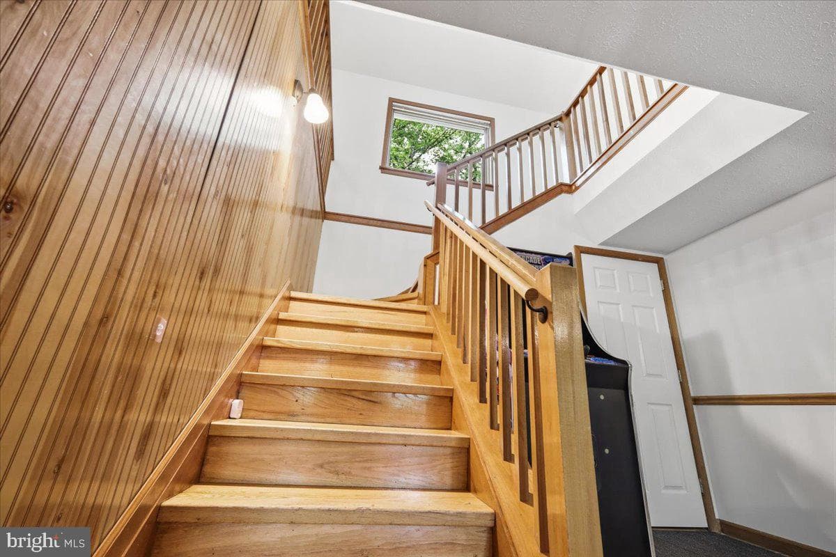 460 Spruce Drive photo 17