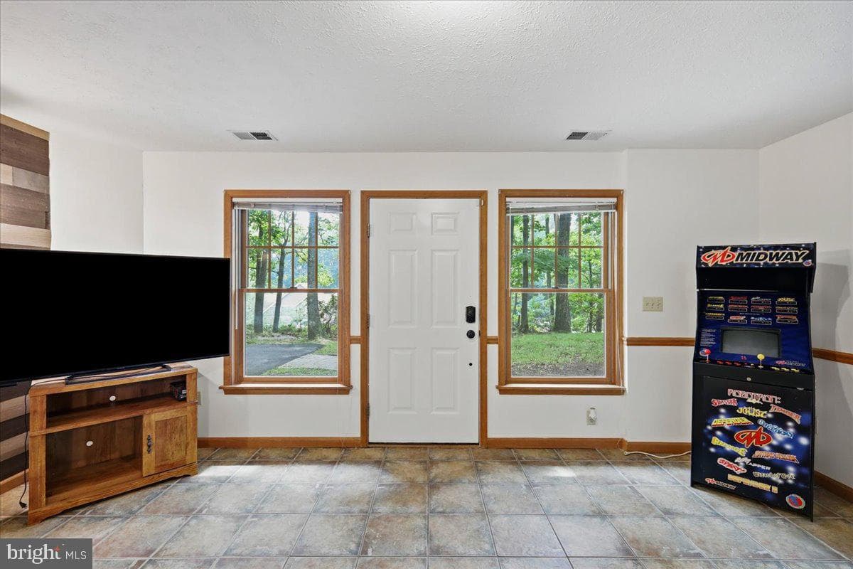 460 Spruce Drive photo 6