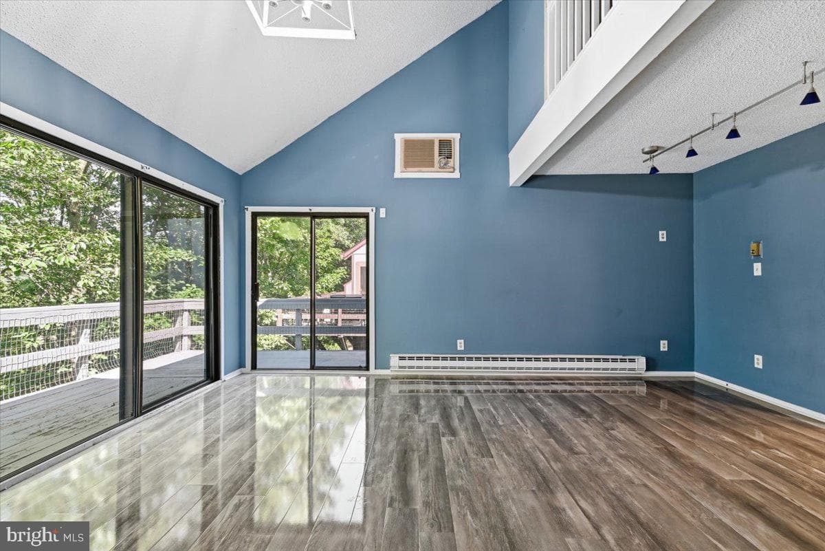 126 Cross Country Lane photo 12