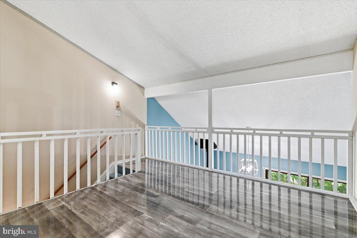 126 Cross Country Lane photo 28