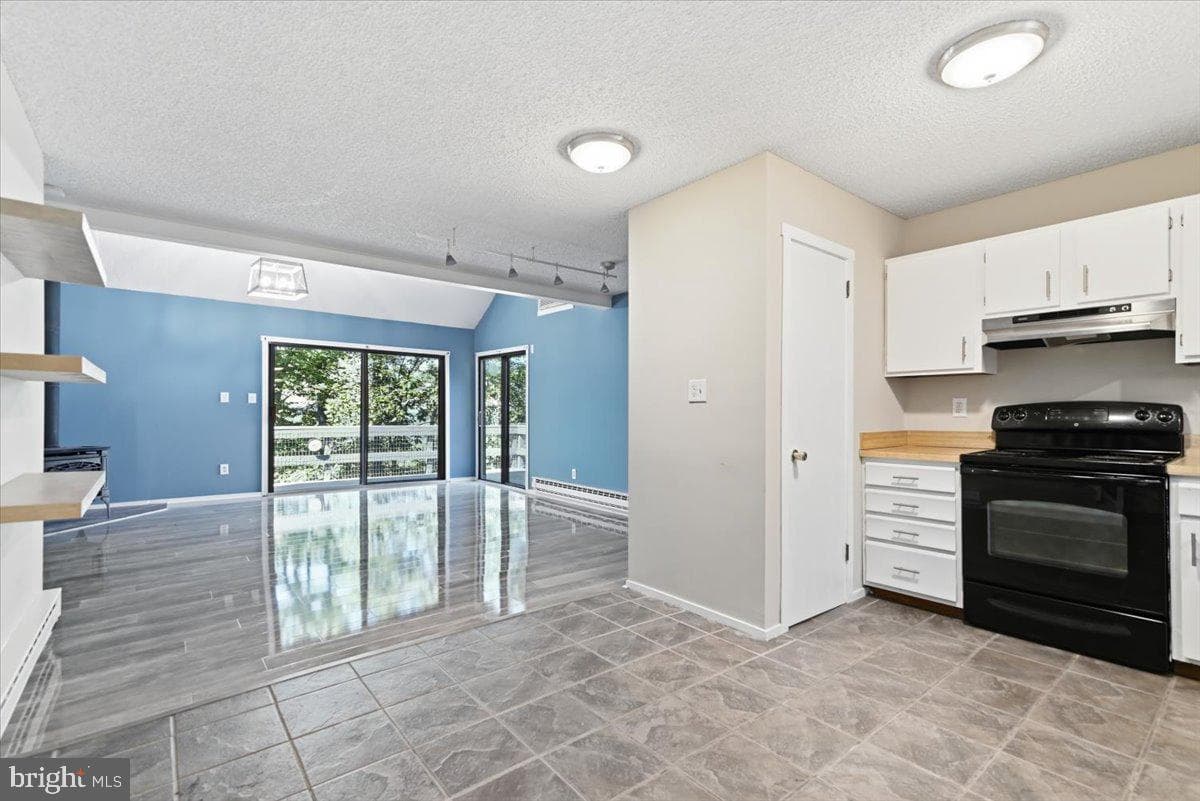 126 Cross Country Lane photo 7