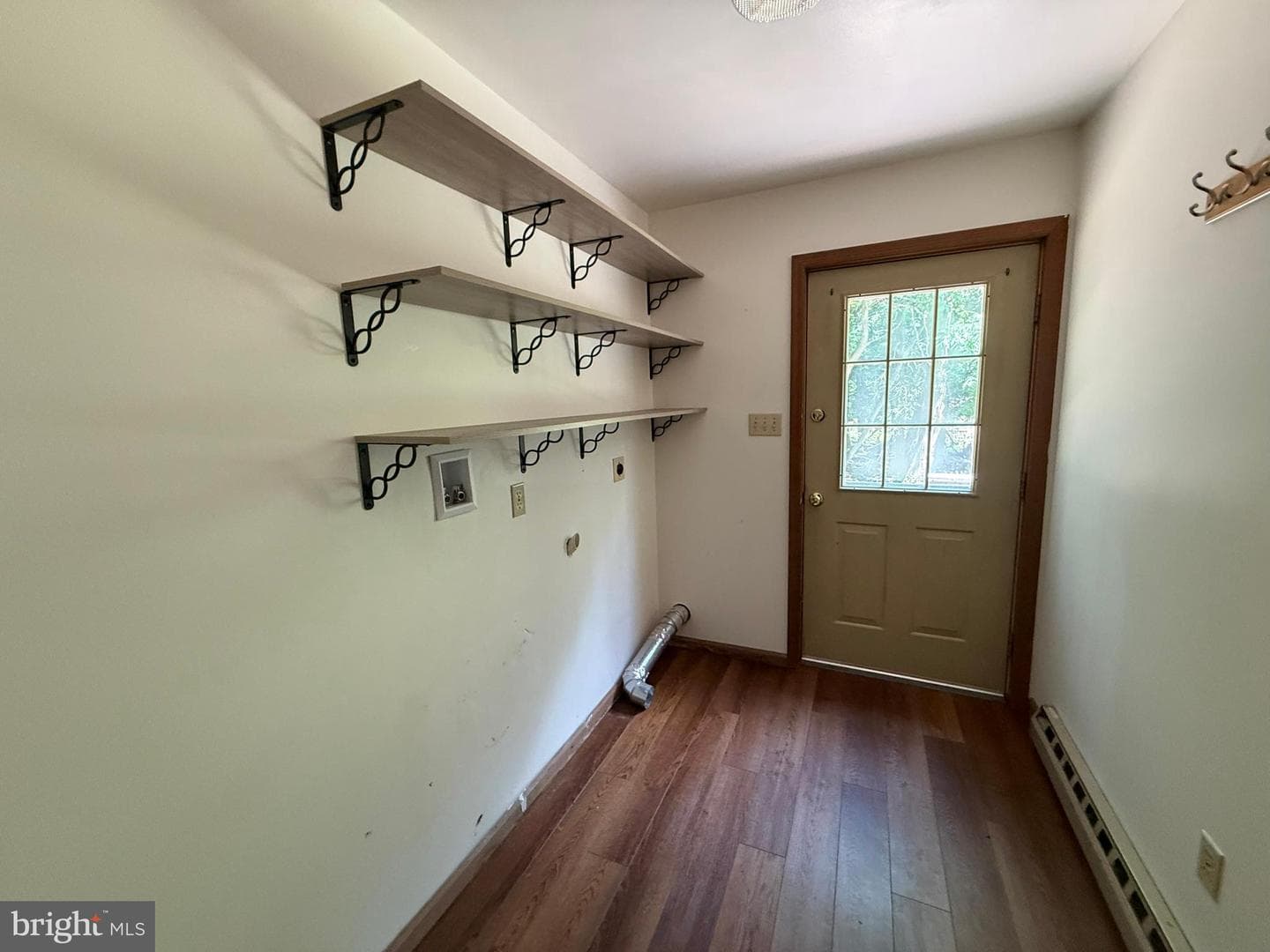 2542 Skyway Drive photo 13