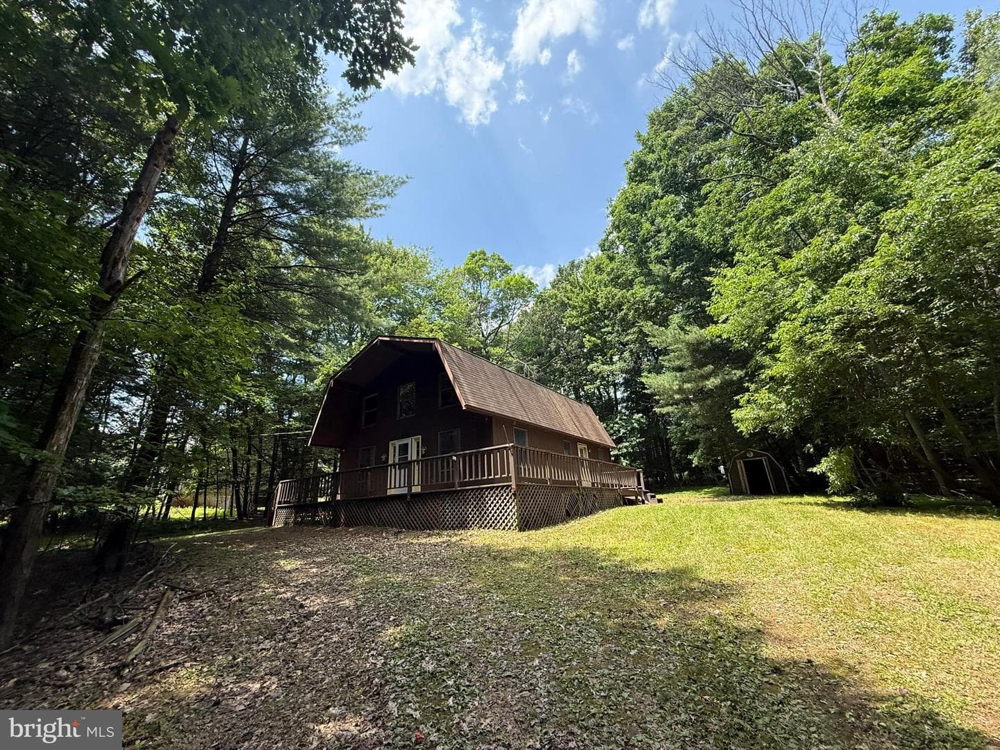 2542 Skyway Drive photo 2