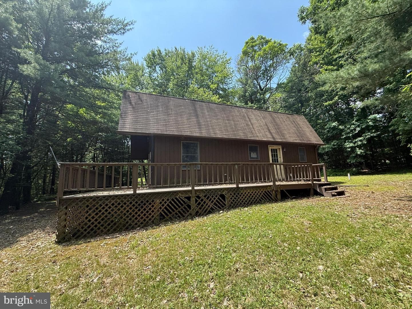 2542 Skyway Drive photo 5