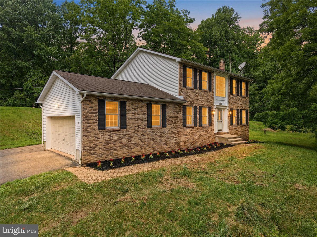 112 Red Cherry Lane photo 3