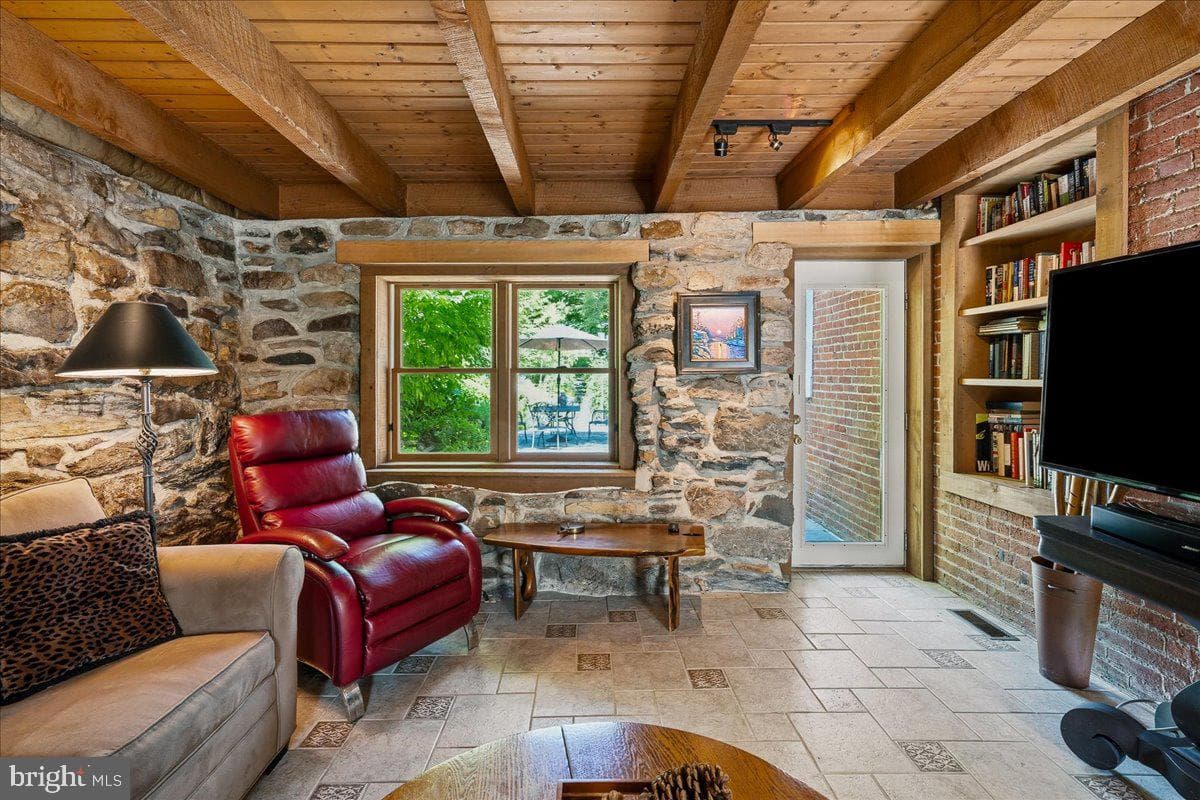 105 Fetherman Road photo 27