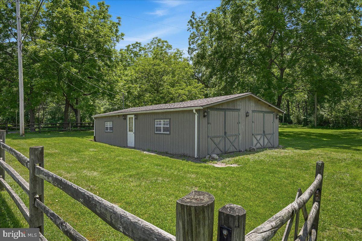 105 Fetherman Road photo 60