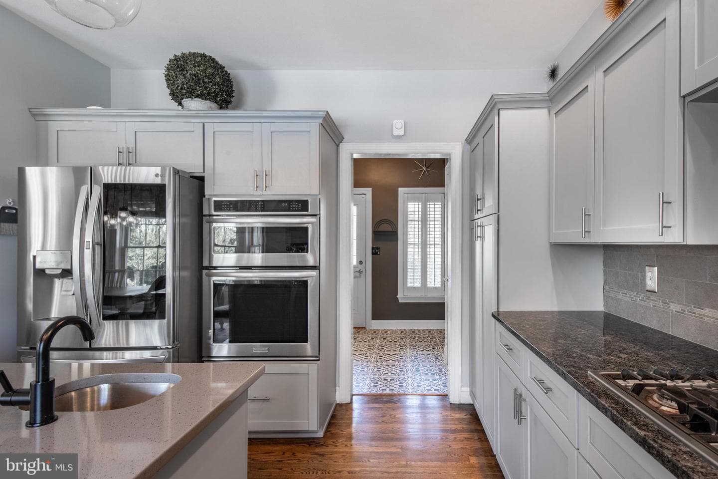 1843 Meadows photo 23