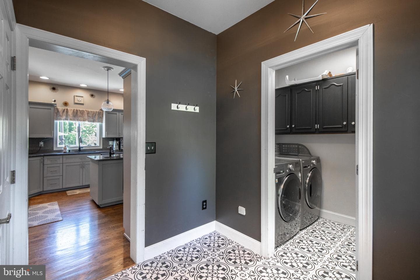 1843 Meadows photo 24