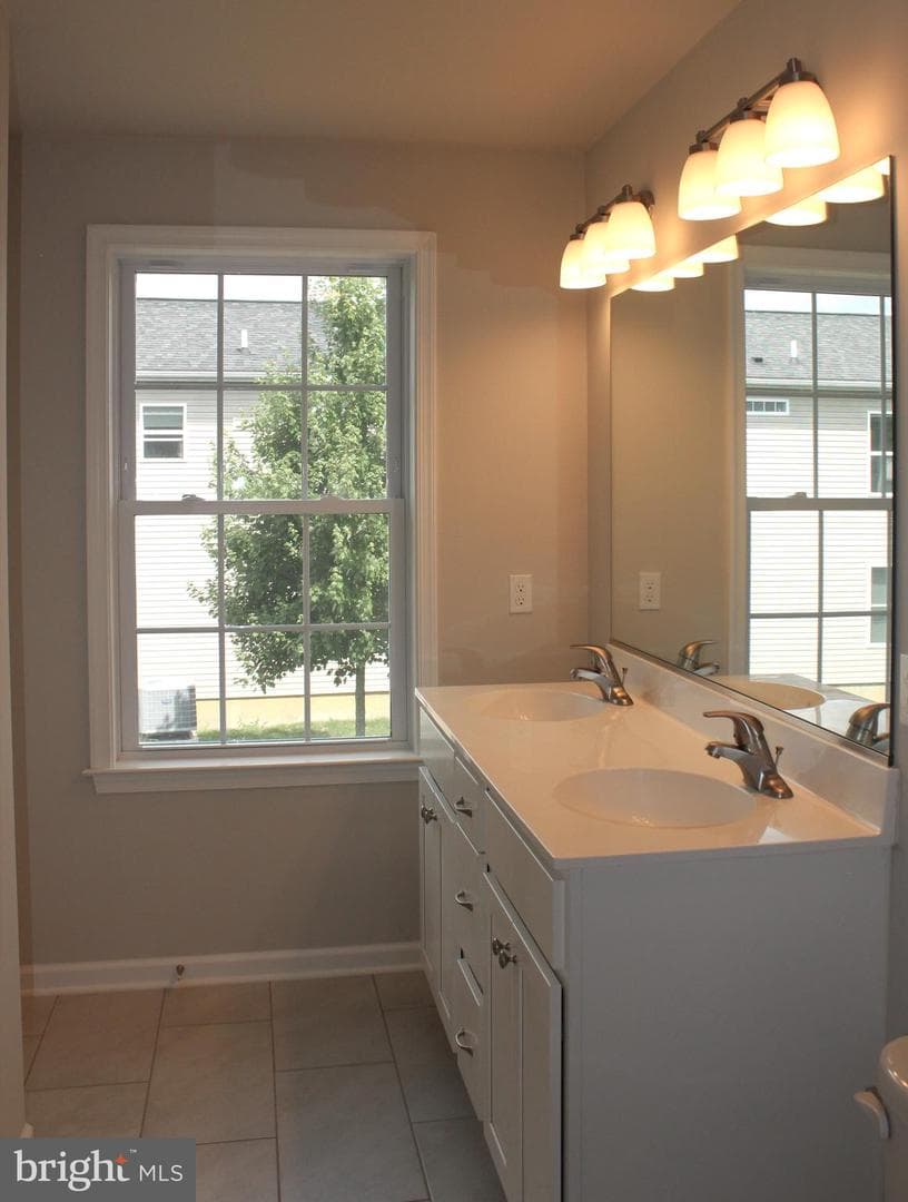457 Front Street photo 8