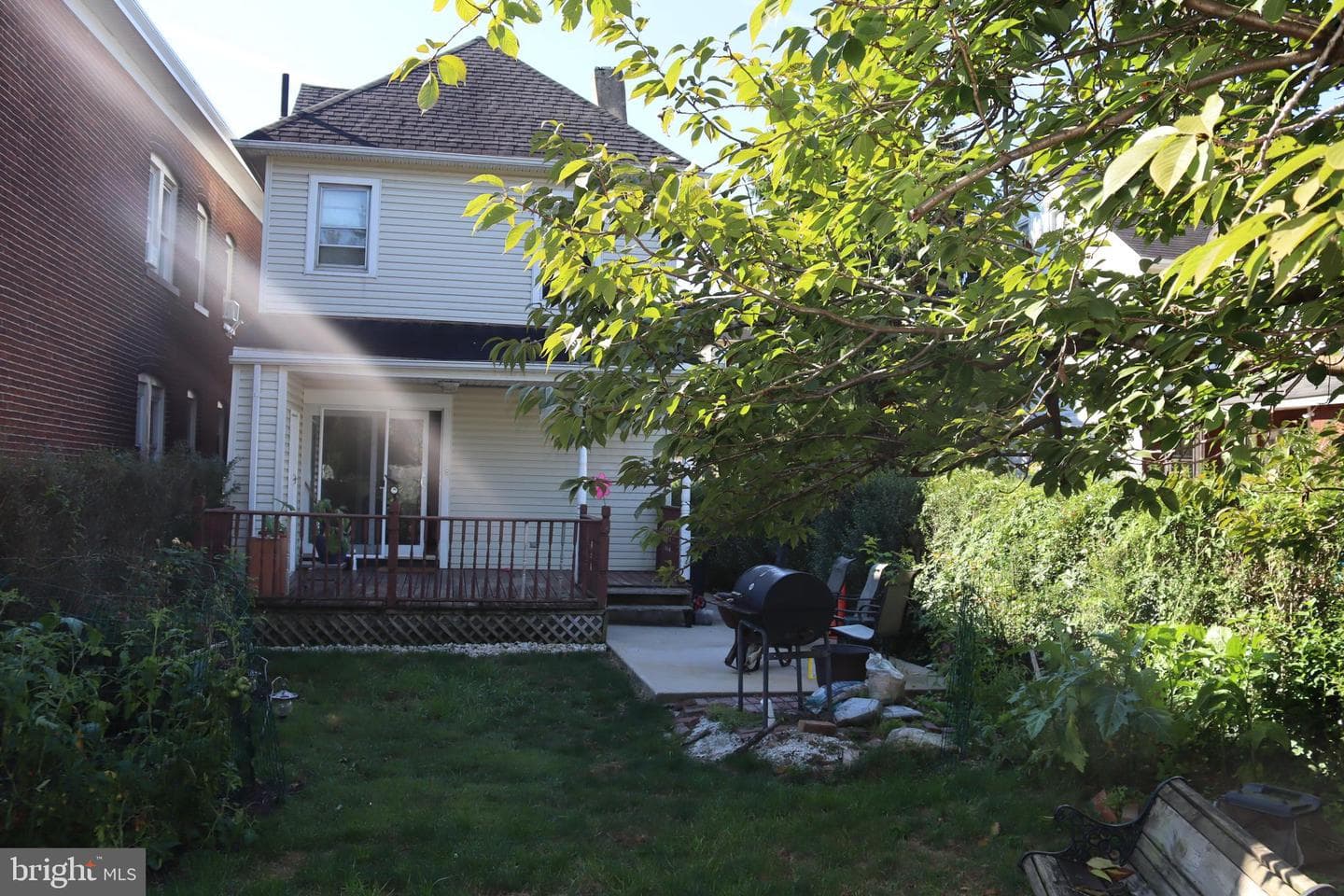 1611 Ferry Street photo 13