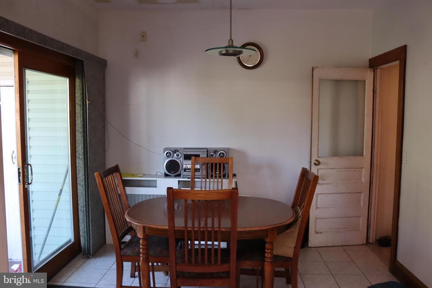 1611 Ferry Street photo 6