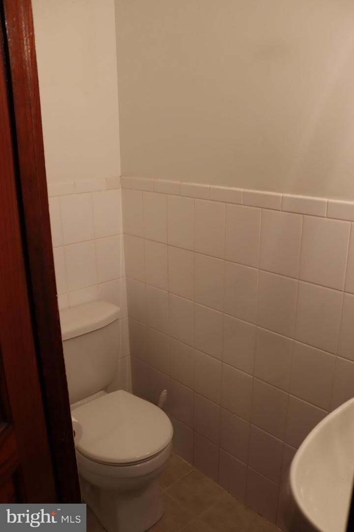 1611 Ferry Street photo 7