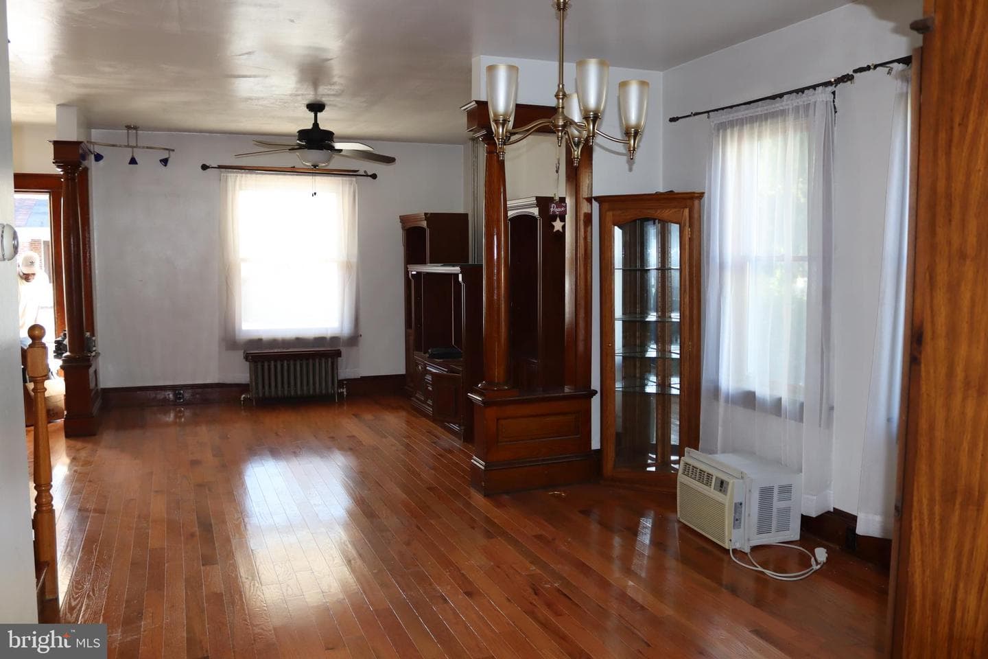 1611 Ferry Street photo 8